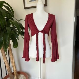 ❌SOLD❌ Bell sleeve crop top